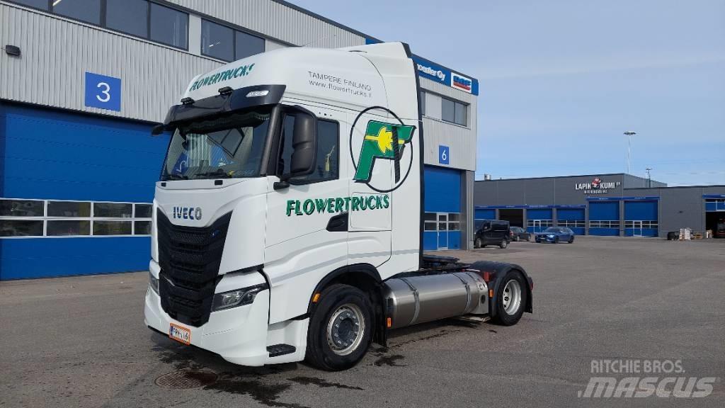 Iveco S-Way 460 LNG 牵引车