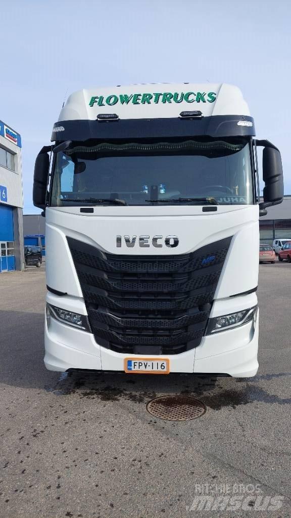 Iveco S-Way 460 LNG 牵引车