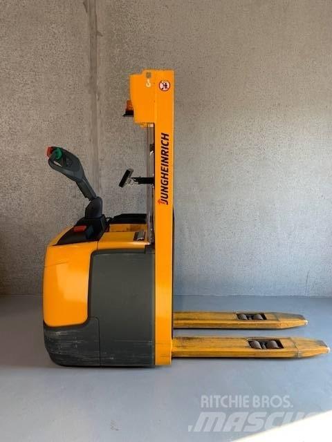Jungheinrich ERC212 手推堆垛车