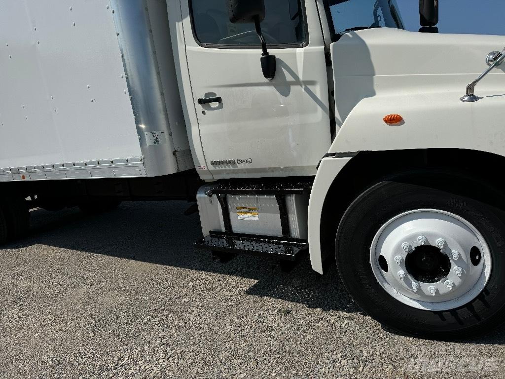 Hino 238 厢式货车