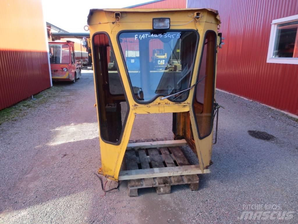 Fiat-Allis 345B 驾驶室与内部