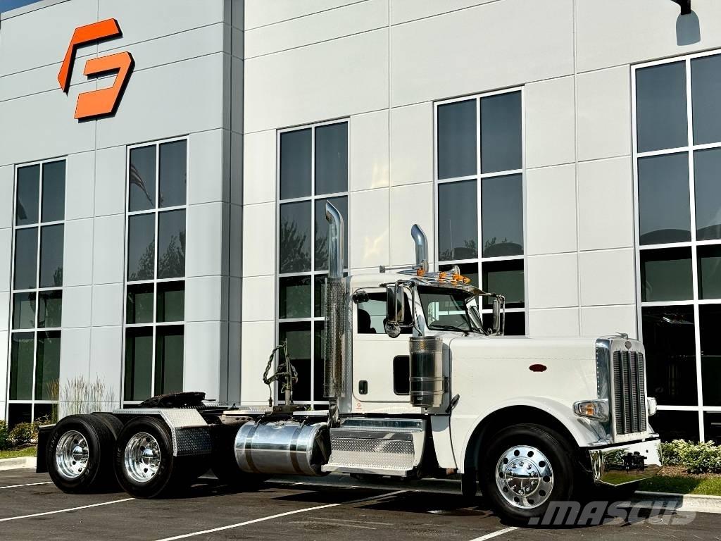 Peterbilt 389 牵引车