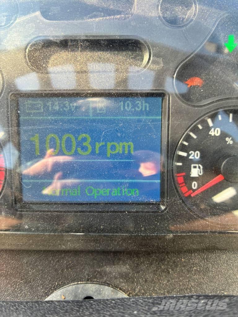 VM Loader 1040LXC 小型装载机