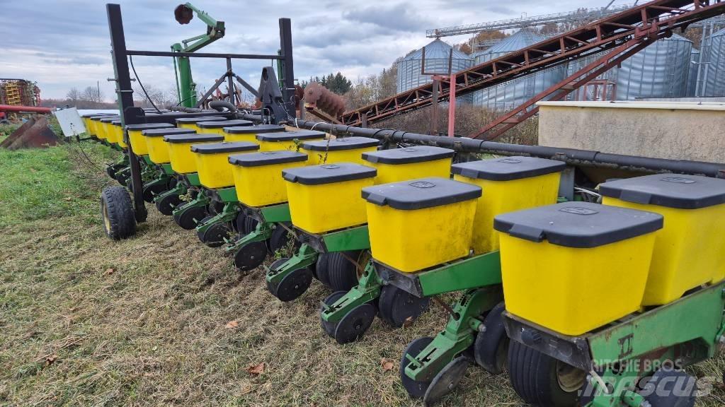 John Deere 1760 种植机