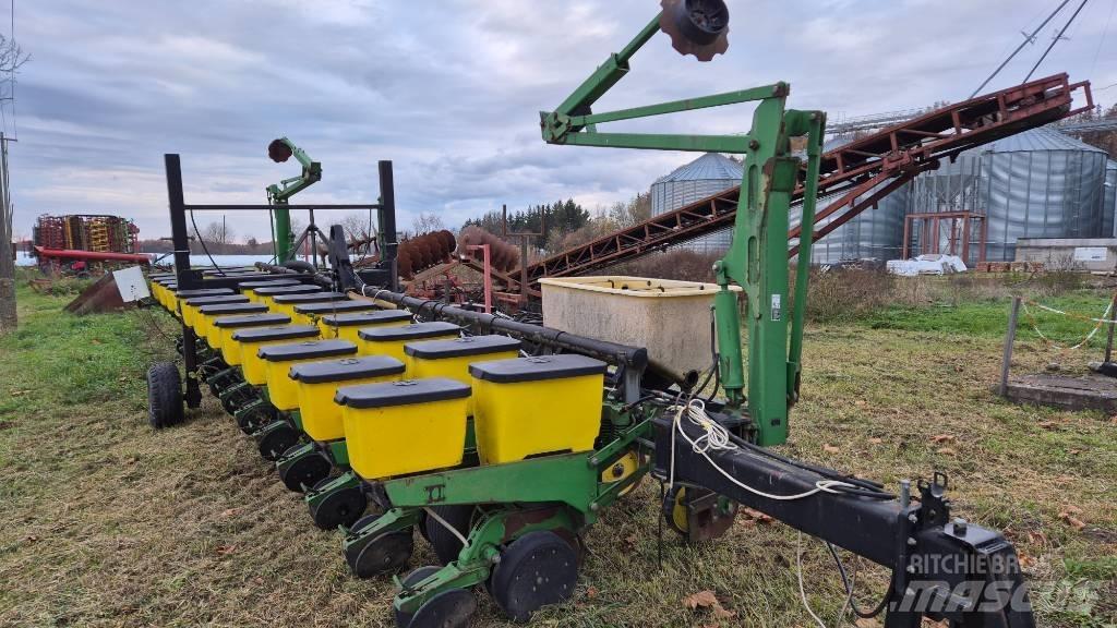 John Deere 1760 种植机