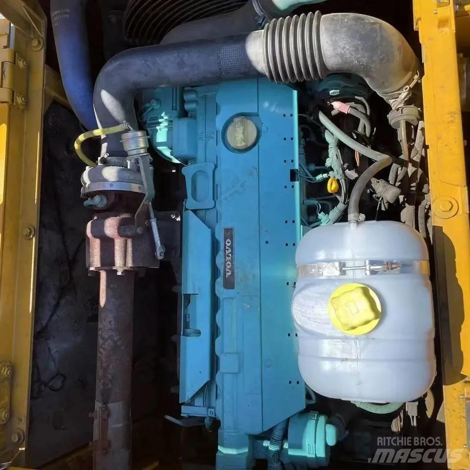 Volvo EC210B 履带挖掘机