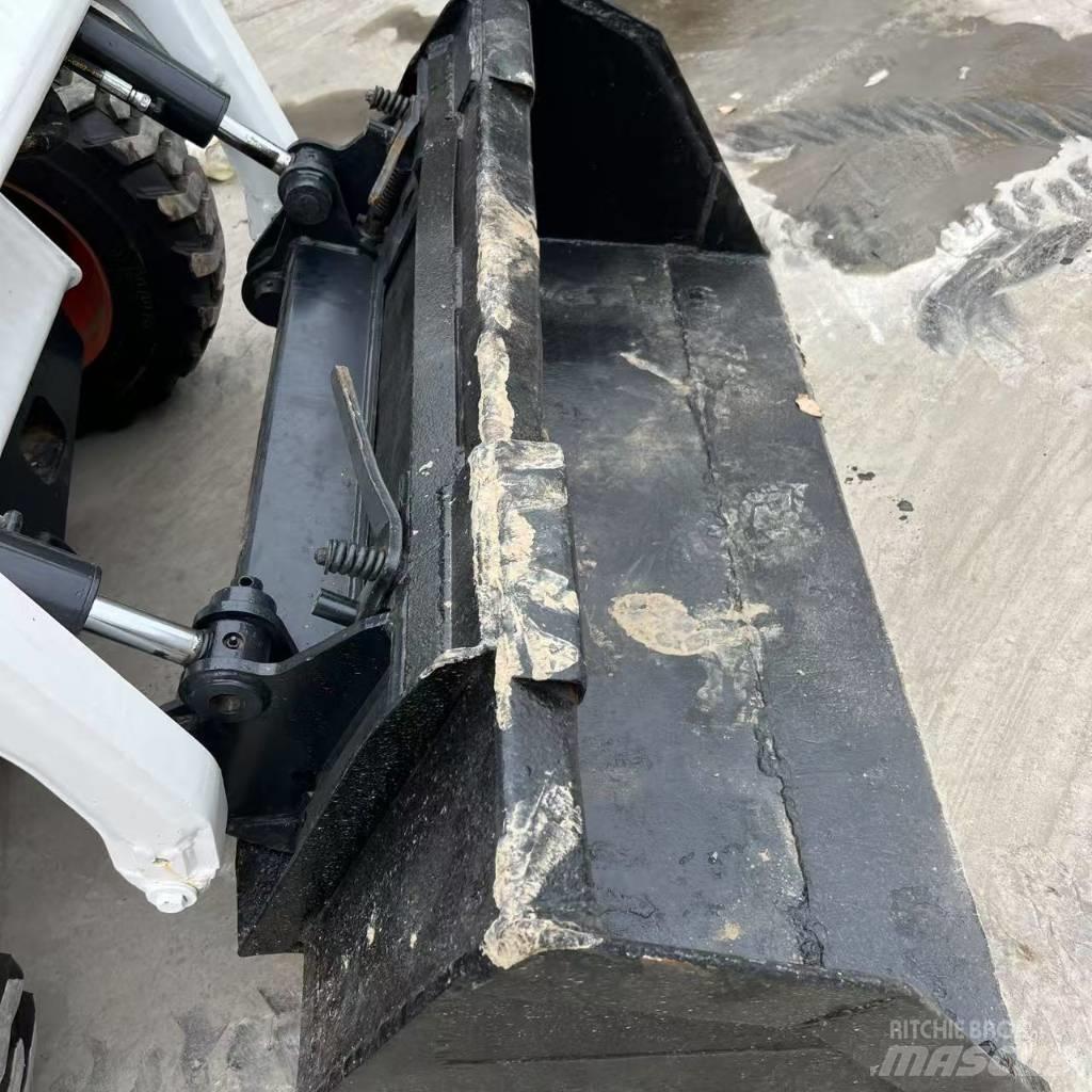 Bobcat S 160 滑移装载机