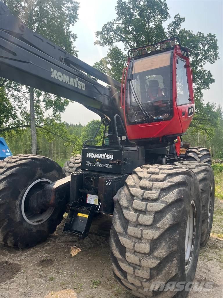 Komatsu 951 / C144 收割机