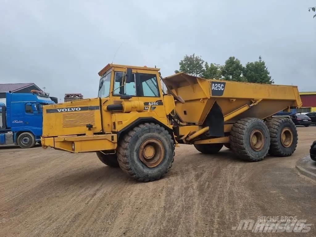 Volvo A 25 C 6X6 铰接式自卸车
