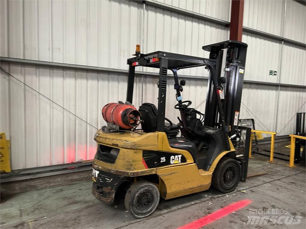 CAT GP25NT 天然气叉车