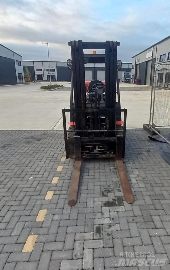 Manitou MI 25 G 天然气叉车