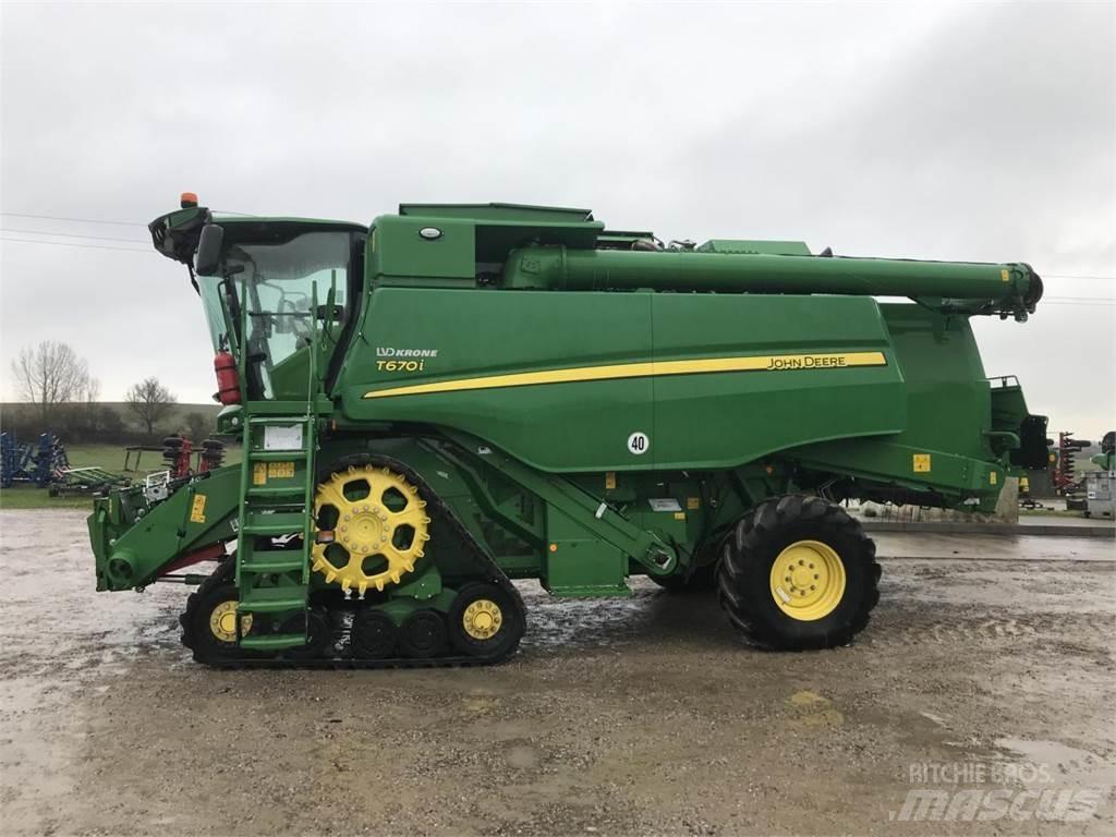John Deere T670 联合收割机
