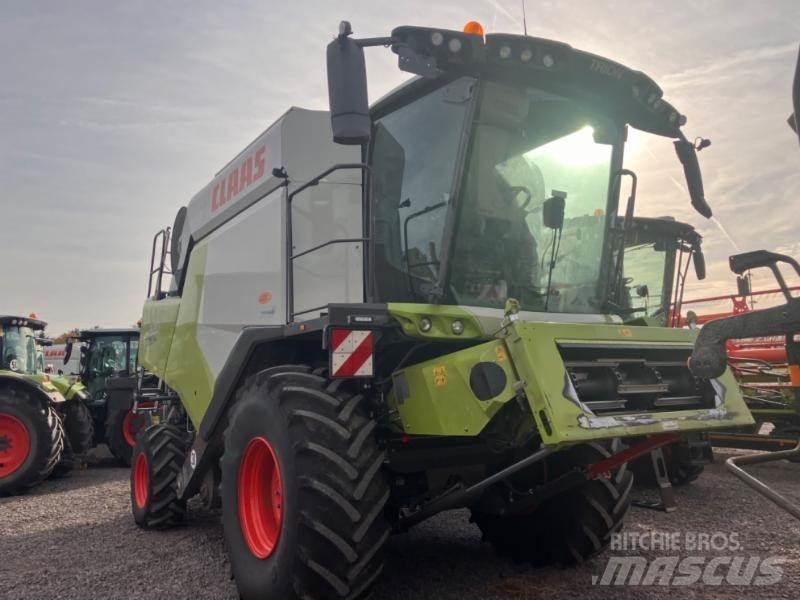 CLAAS TRION 530 联合收割机