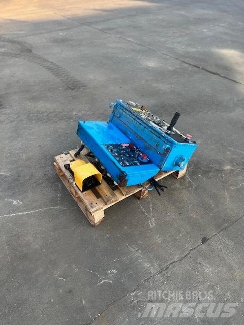 Genie CONTROL PANEL 曲臂高空工作平台
