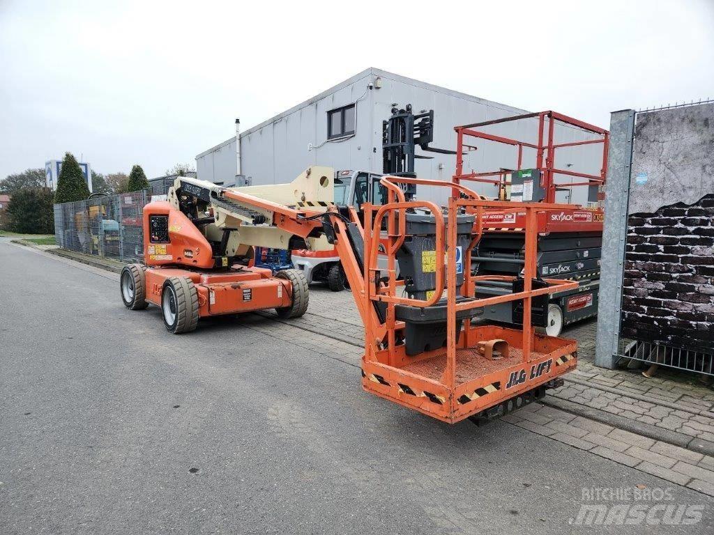 JLG M 450 AJ 曲臂高空工作平台