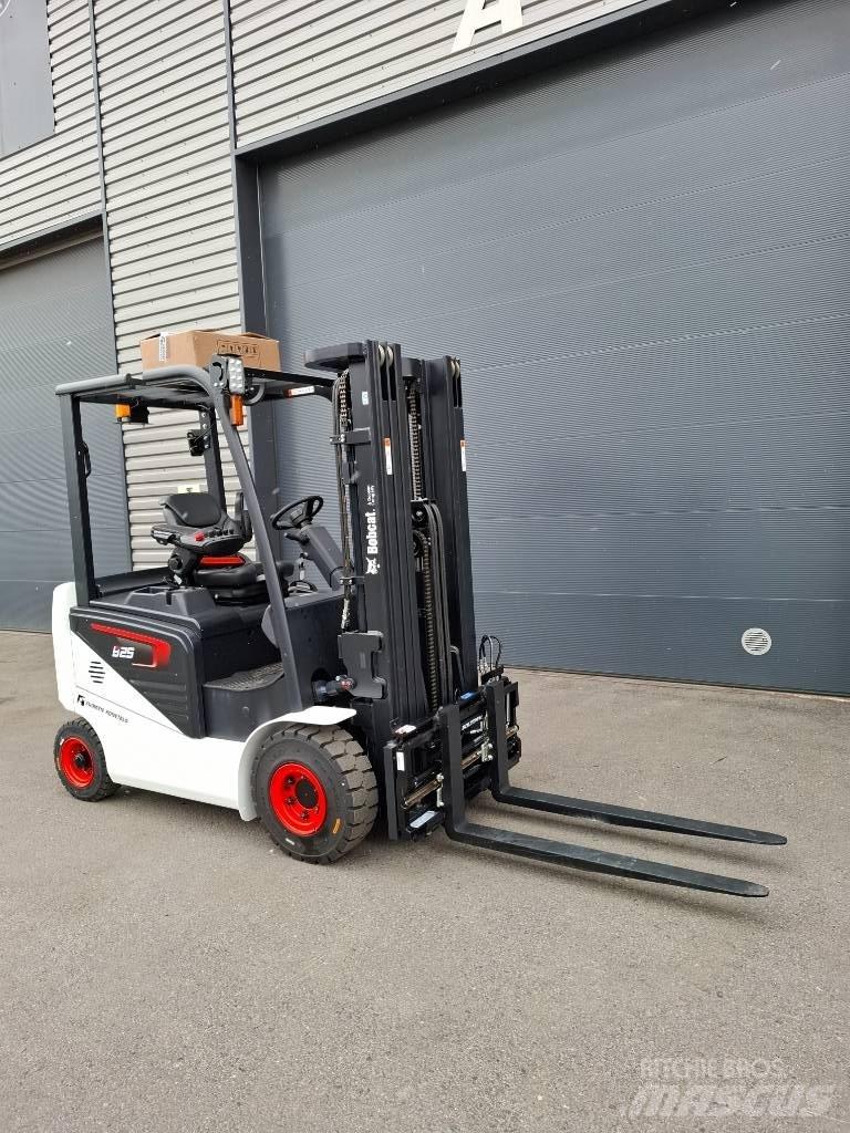 Bobcat B25NS 电动叉车