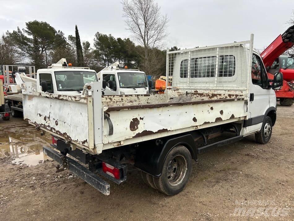 Iveco 35C 11 大型面包车