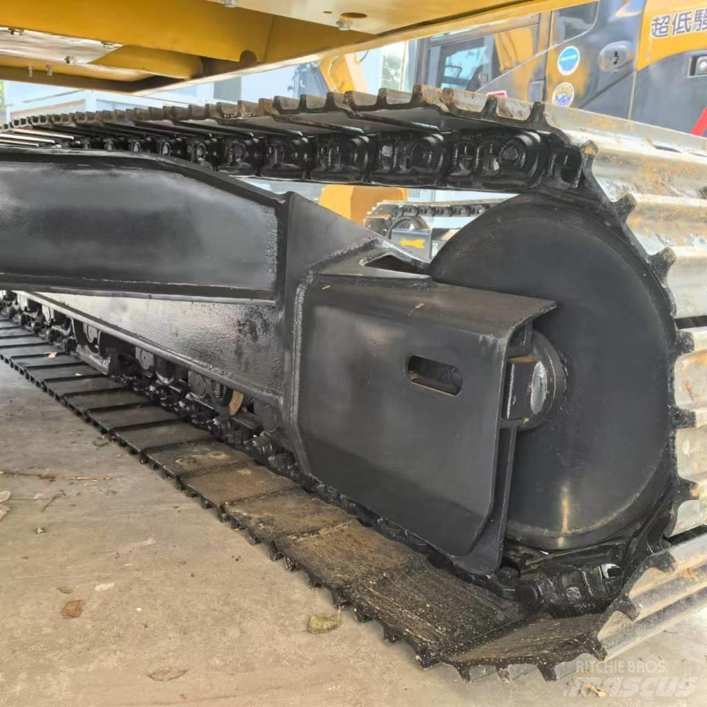 Komatsu PC130-7 履带挖掘机