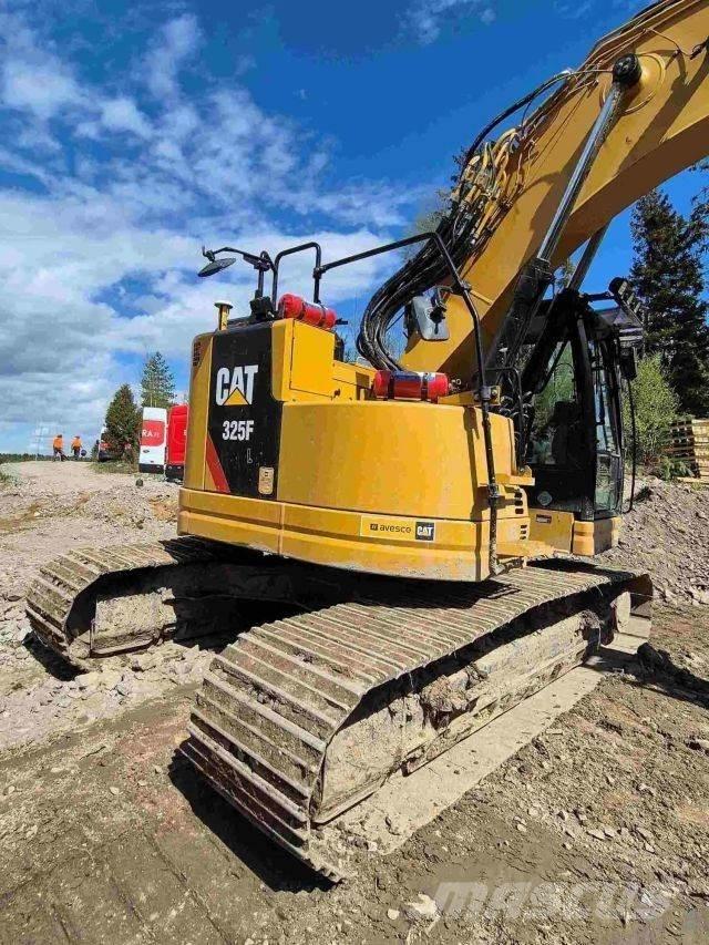 CAT 325FLCR 履带挖掘机