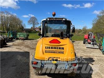 Liebherr L 504 小型装载机
