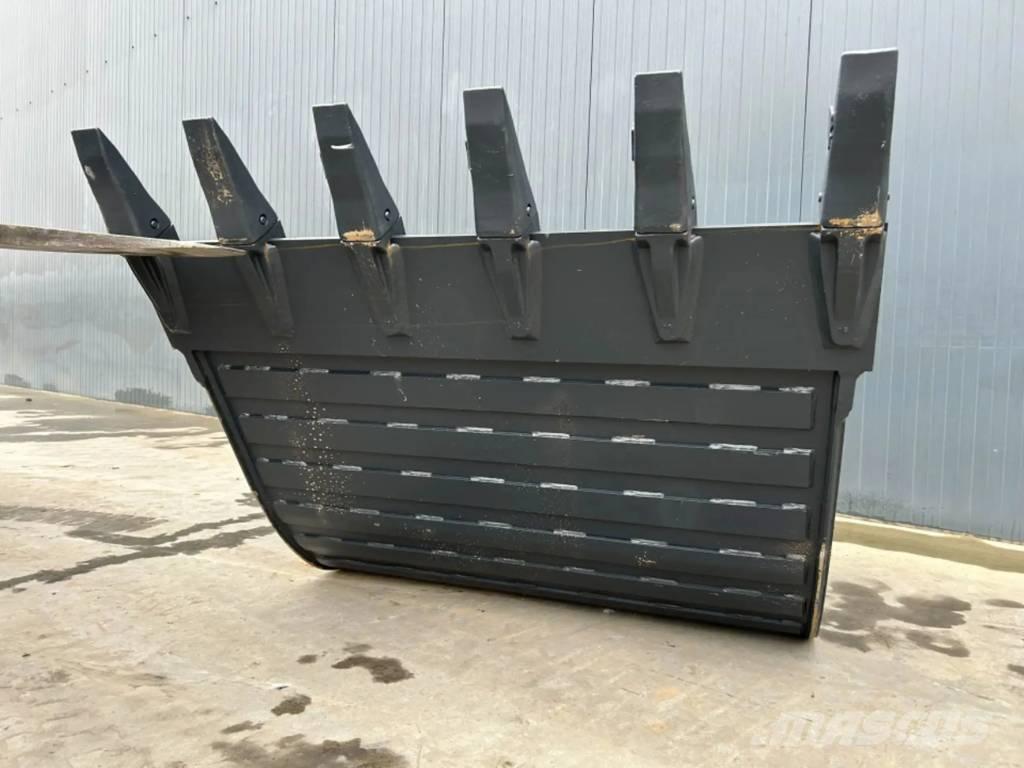 Hitachi ZX220 - 1.40m 挖斗