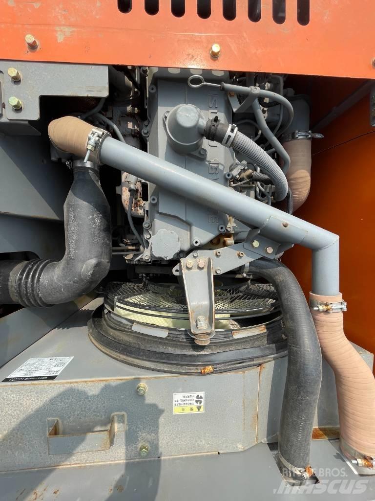 Hitachi ZX 200 履带挖掘机