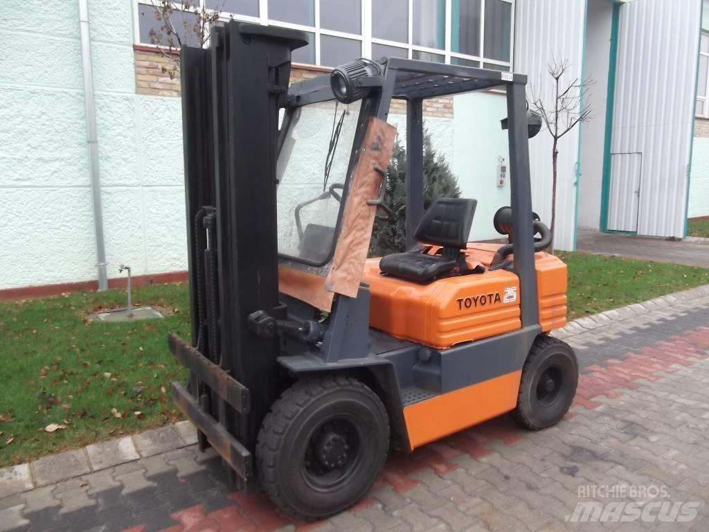 Toyota 5 FD 20 柴油叉车