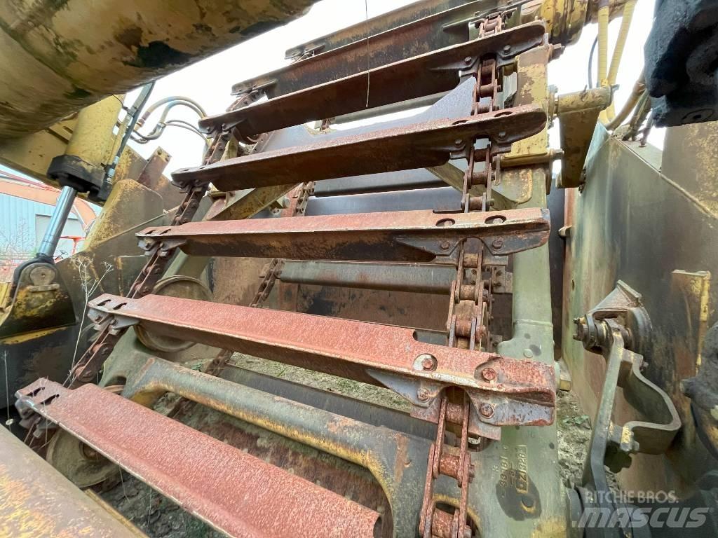CAT 615 C 铲运机