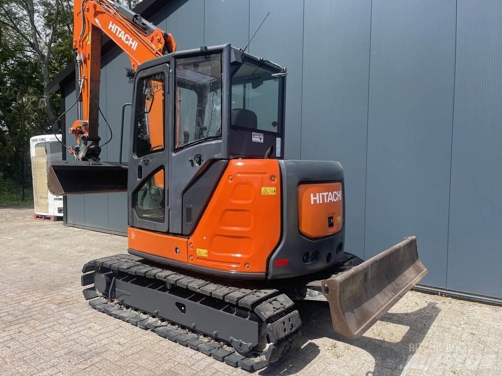 Hitachi ZX65 小型挖掘机