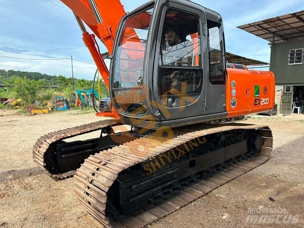 Hitachi EX 200 履带挖掘机