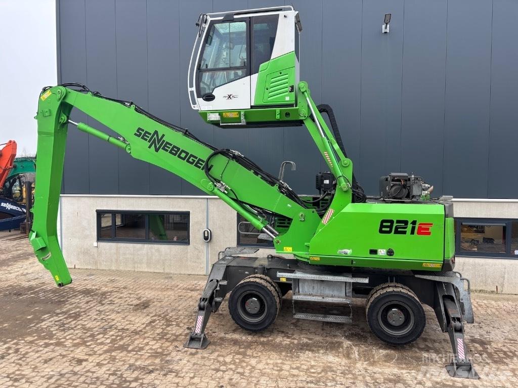 Sennebogen 821 E 工业挖掘机