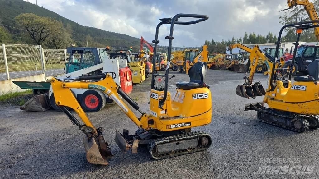 JCB 8008 CTS 小型挖掘机