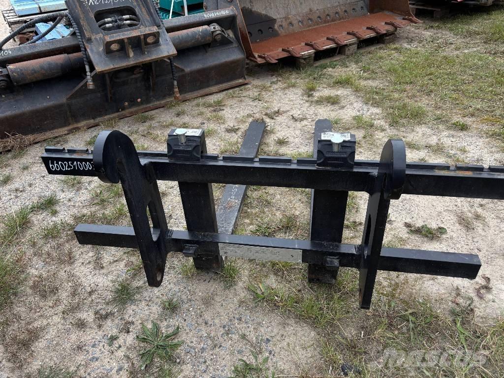 JCB 406 / 407 叉子