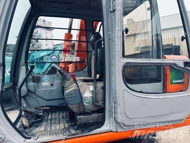 Hitachi EX 60 小型挖掘机