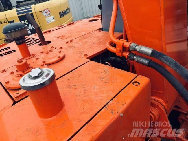 Hitachi EX 60 小型挖掘机