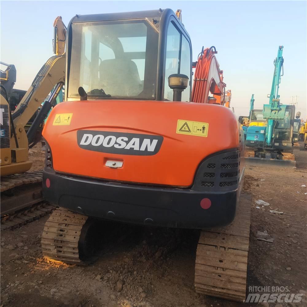 Doosan DH55 小型挖掘机