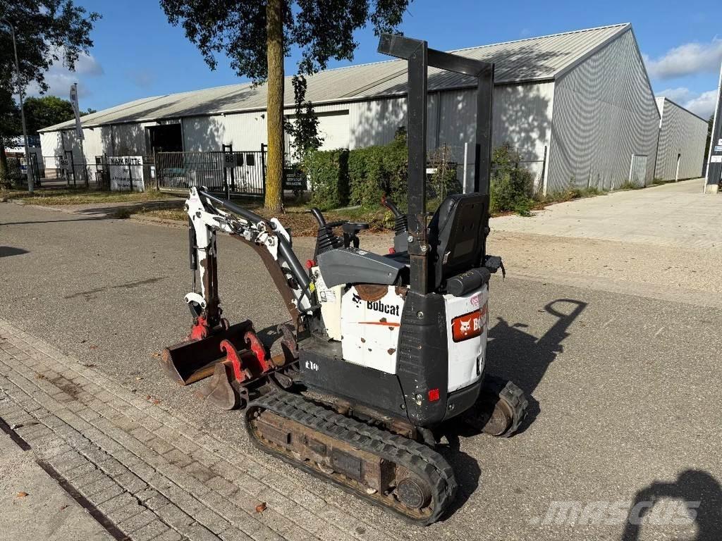 Bobcat E10 小型挖掘机