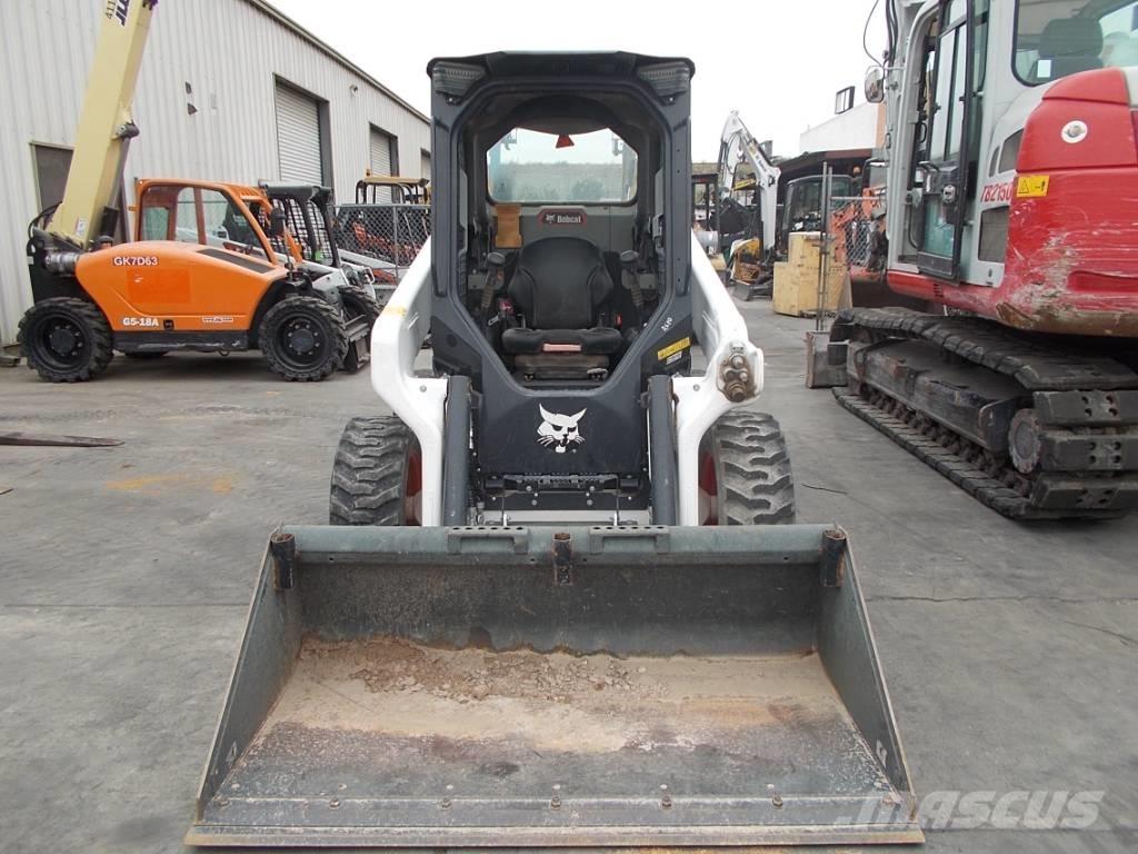 Bobcat S62 滑移装载机