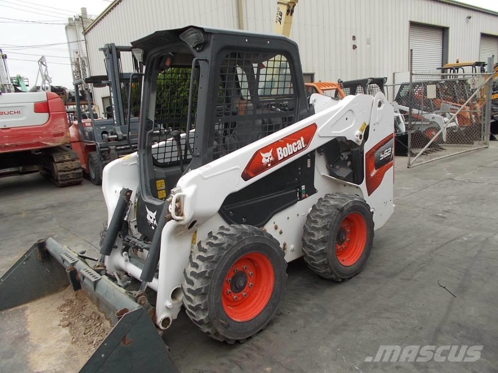 Bobcat S62 滑移装载机