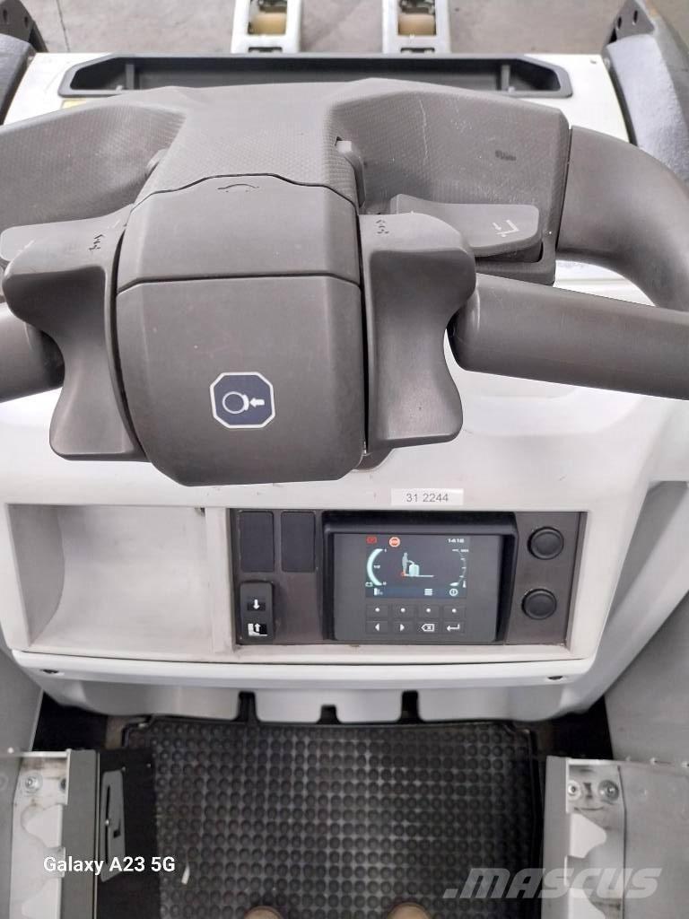 UniCarriers PLR200 电动搬运车