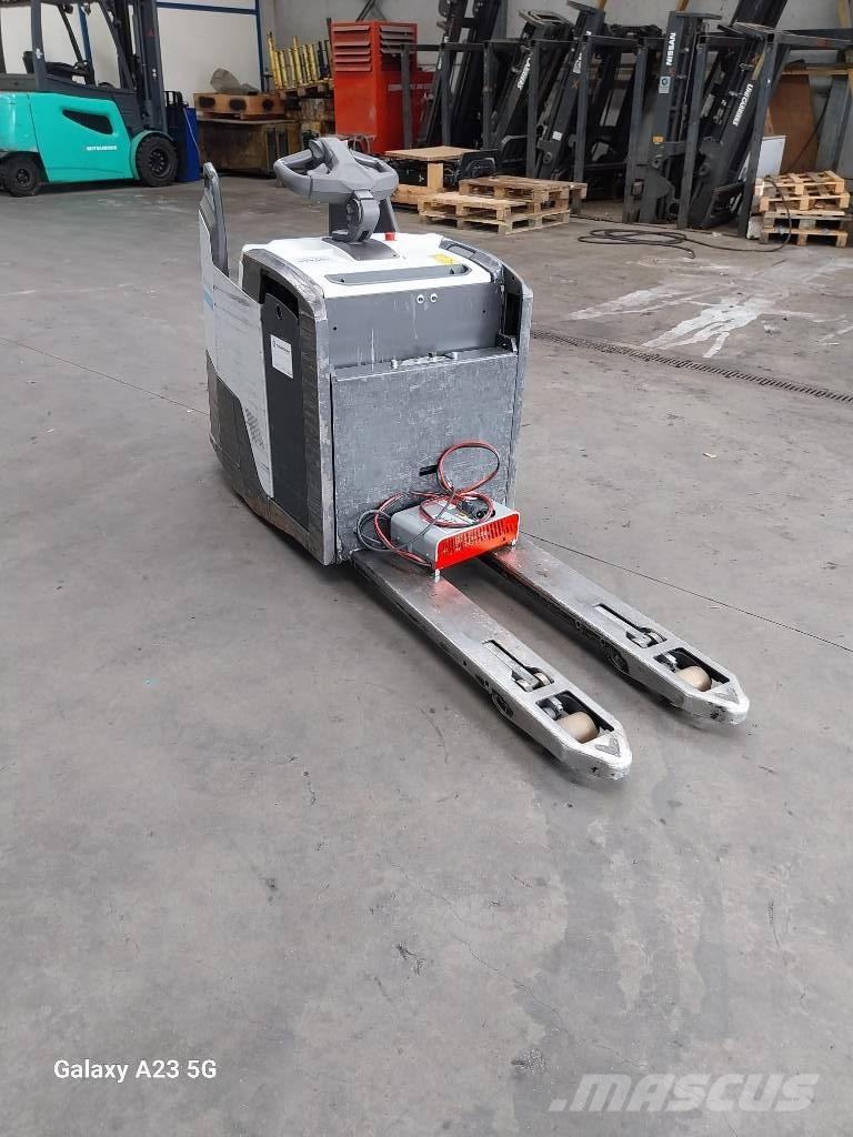 UniCarriers PLR200 电动搬运车