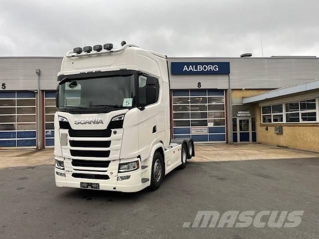Scania S 590 牵引车