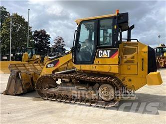 CAT 953D 履带式装载机