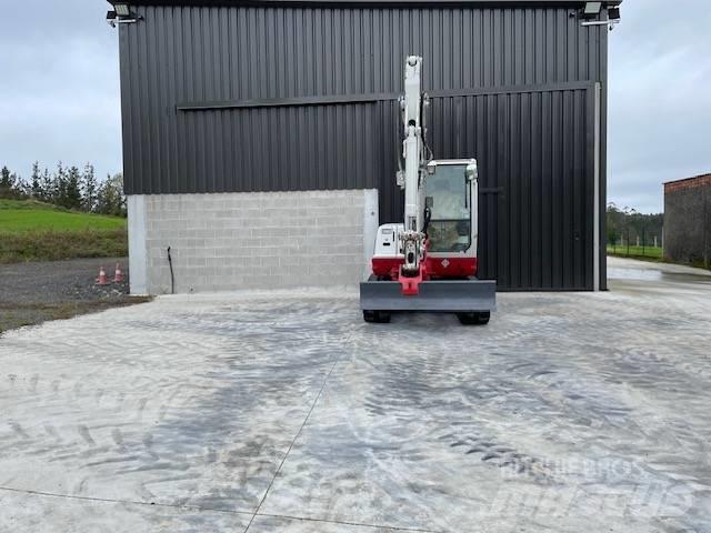 Takeuchi TB 250 小型挖掘机