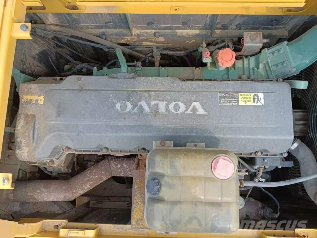 Volvo EC 480 履带挖掘机