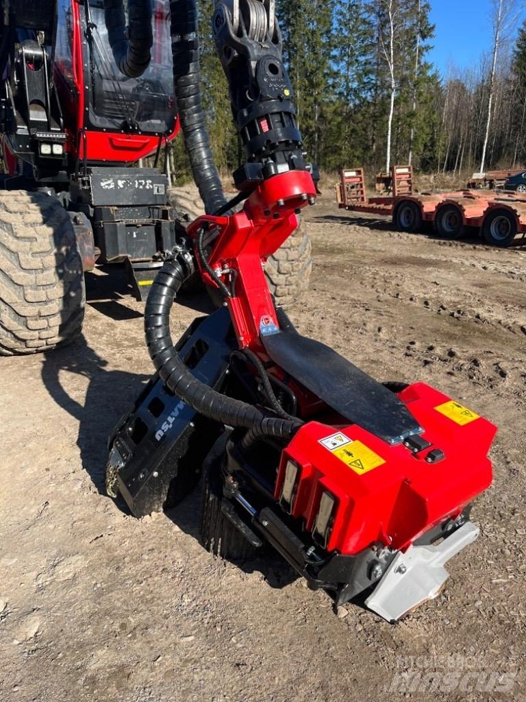Komatsu 931 XC 收割机