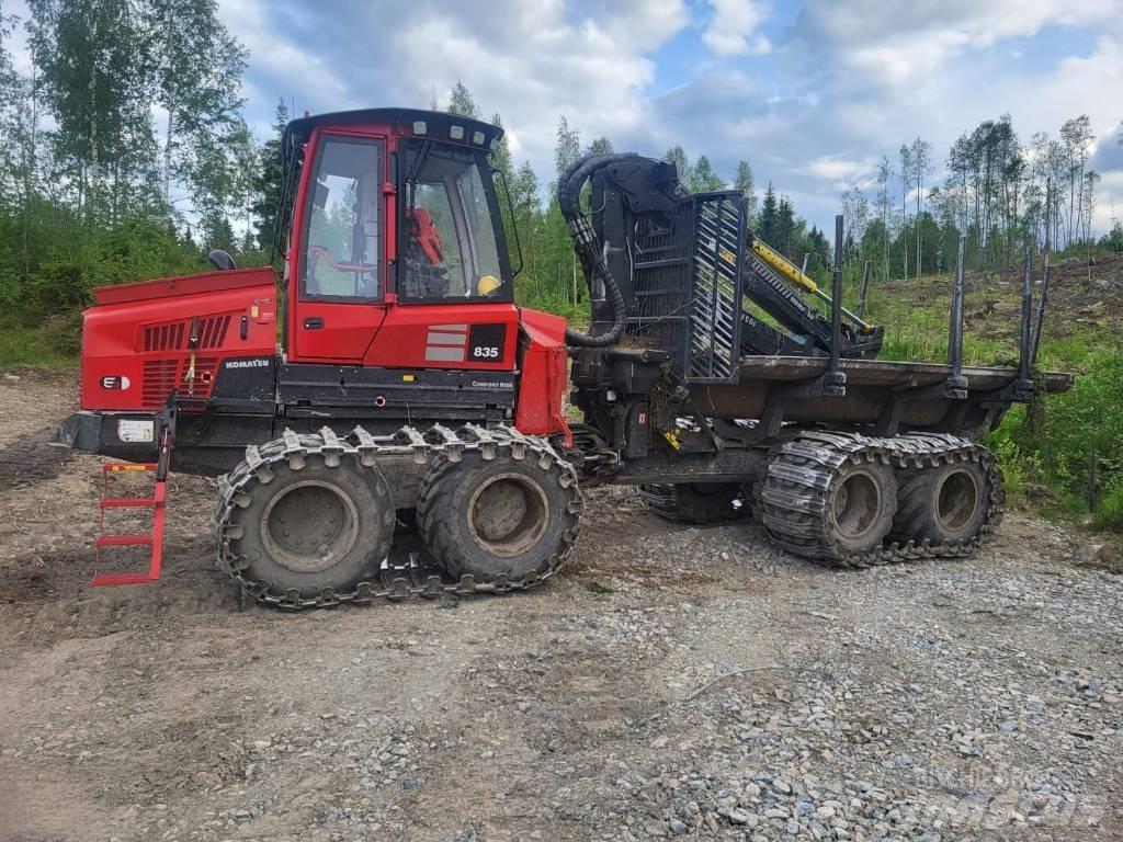 Komatsu 835 集运机