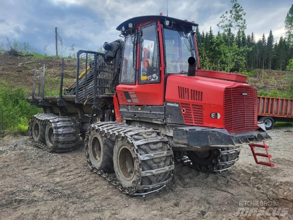 Komatsu 835 集运机