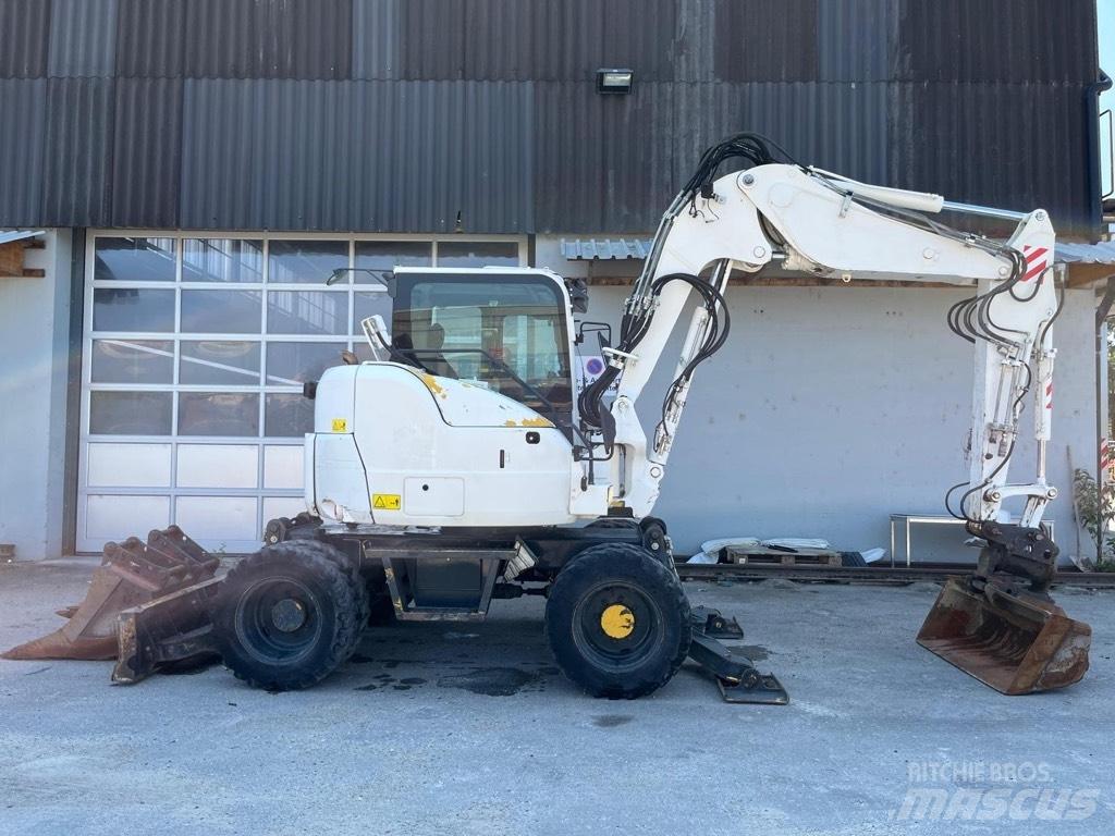 Komatsu PW 98 MR-8 中型挖掘机