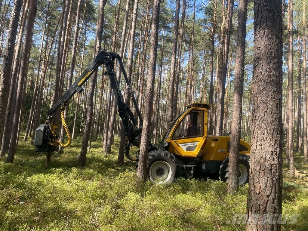 Sampo-Rosenlew HR 46 收割机